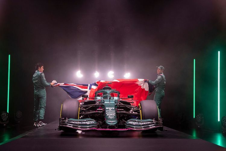 Lance Stroll und Sebastian Vettel enthüllen das neue Auto