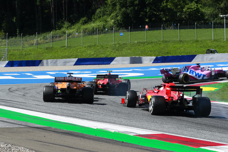 Sebastian Vettel und Carlos Sainz kurz vor der Kollision