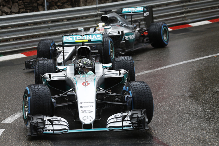 Nico Rosberg vor Lewis Hamilton