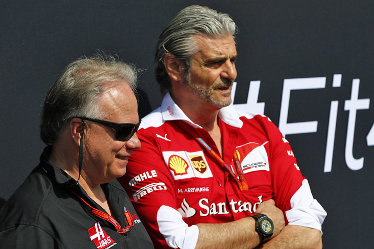 Gene Haas und Ferrari-Teamchef Maurizio Arrivabene