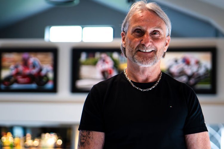 Carl Fogarty ist wiedervereint mit Ducati