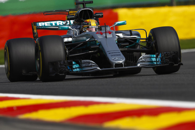 Lewis Hamilton freute sich in Belgien über einen gelungenen Auftakt ins Belgien-Wochenende
