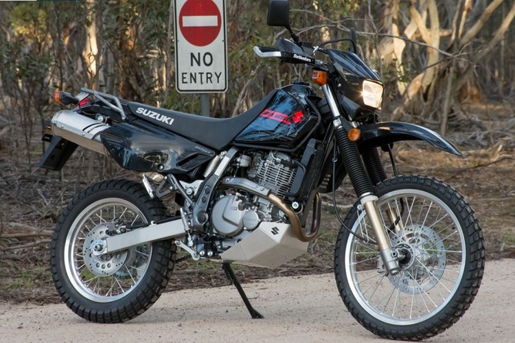 Wird für Märkte, die robuste, zuverlässige Motorräder verlangen, weiterhin gebaut: Suzuki DR 650 SE