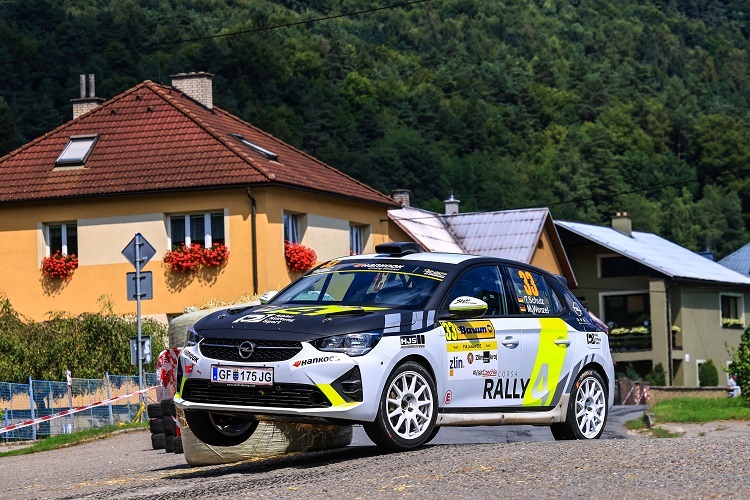 ADAC Opel Rally Junior Team vítězí v České republice / ERC