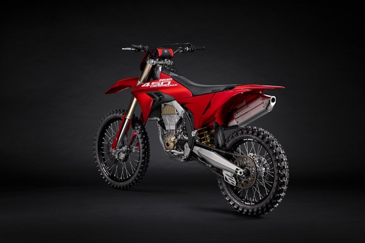 Bis auf den desmodromischen Ventiltrieb hat Ducati technische Experimente und Alleingänge unterlassen