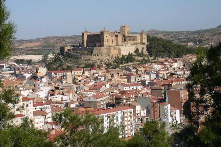 Das Castillo de Alcañiz thront über der Stadt