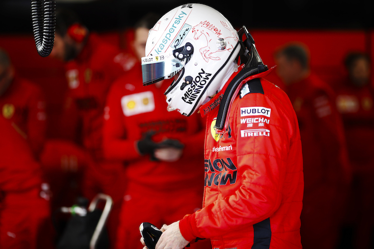 Sebastian Vettel darf wieder mit verschiedenen kreativen Helmdesigns ausrücken