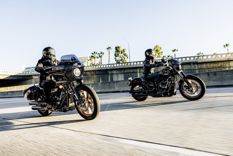 Harley-Davidson Low Rider St (vorne) und Low Rider S