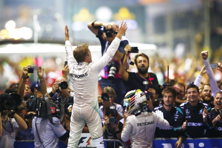 Singapur: Rosberg triumphiert, Hamilton trottet geschlagen davon