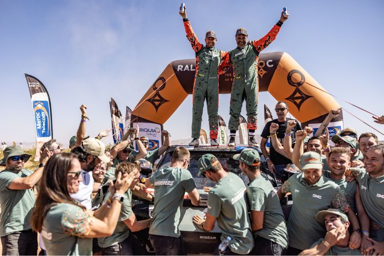 Nasser Al-Attiyah und Edouard Boulanger (links) triumphieren bei der Rallye Marokko