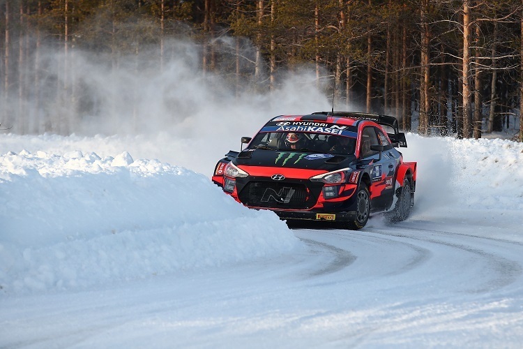 Der erst 19 Jahre alte Oliver Solberg gab ein starkes WRC-Debüt