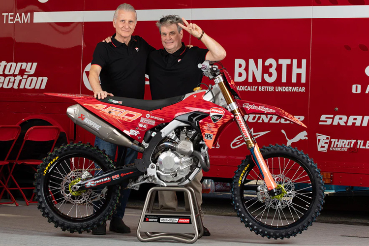 USA-Ducati-startet-als-TLD-Red-Bull-Factory-Racing-