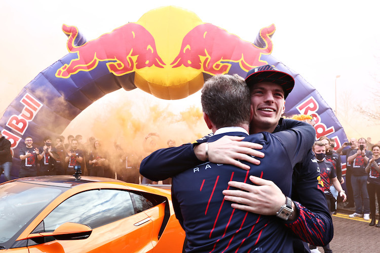 Max Verstappen: Freude über den weltmeisterlichen Empfang von Red Bull Racing