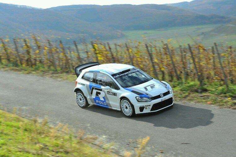 Der VW Polo R WRC beim Test an der Mosel