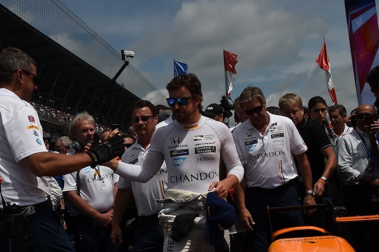 Aus dem aktuellen Formel-1-Feld versuchte sich bisher nur Fernando Alonso im Indianapolis Motor Speedway, 2017 schaffte er sensationell den fünften Startplatz, fiel im Rennen aber unverschuldet aus