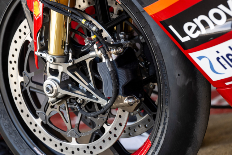 Ducati hat die Bremszange verkleidet