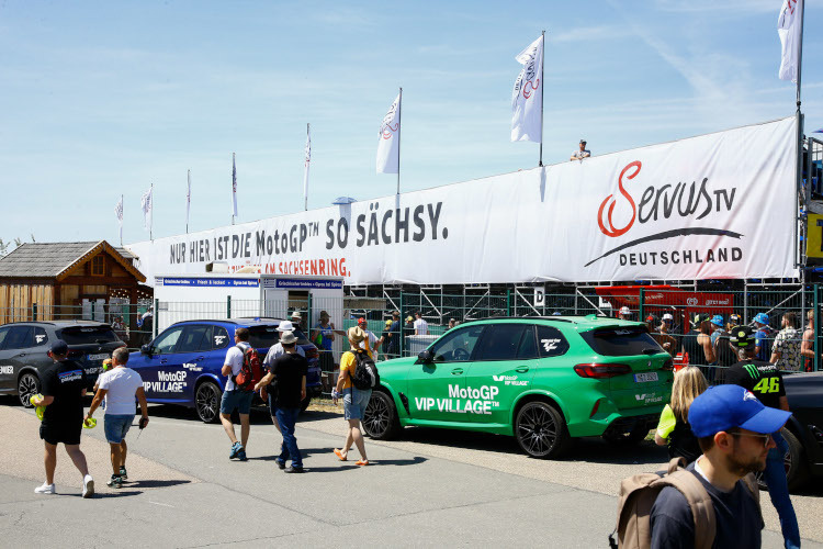 Rund um den Sachsenring braucht es Ordner und Co.