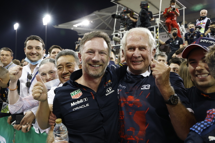 Dr. Helmut Marko feierte mit Red Bull Racing-Teamchef Christian Horner den Titelgewinn von Max Verstappen