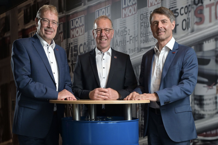 Das Liqui Moly-Geschäftsführertrio Günter Hiermaier (links), Salvatore Coniglio sowie Dr. Uli Weller ist mit dem Geschäftsjahr 2024 sehr zufrieden