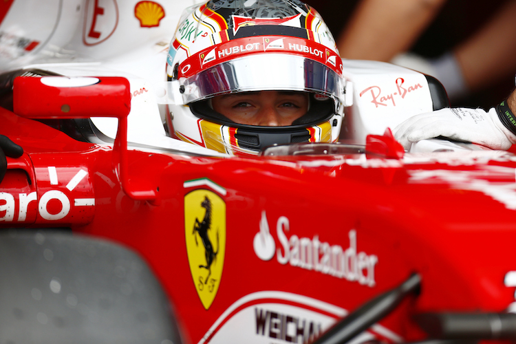 Charles Leclerc durfte erstmals den 2016er Ferrari fahren