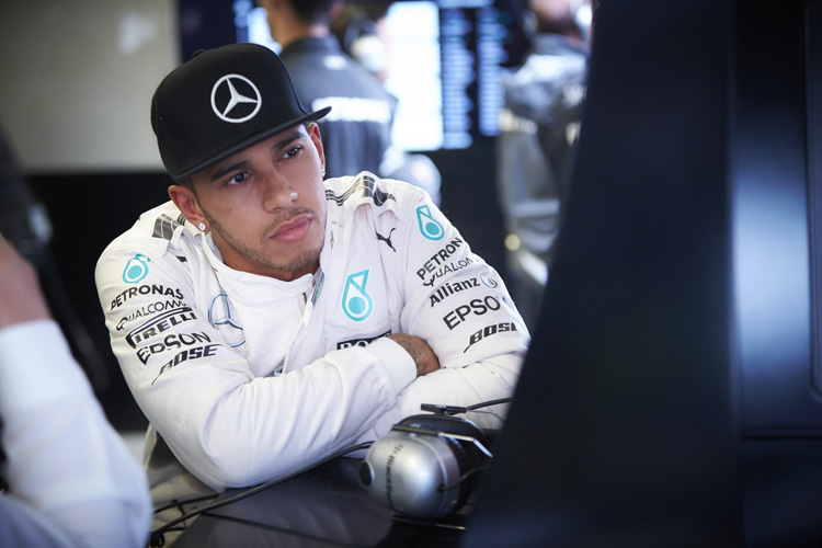 Lewis Hamilton sucht nach dem Hickser im System