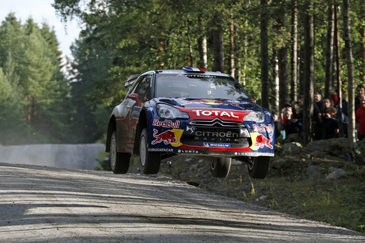 Sébastien Loeb springt zur Finnland-Spitze
