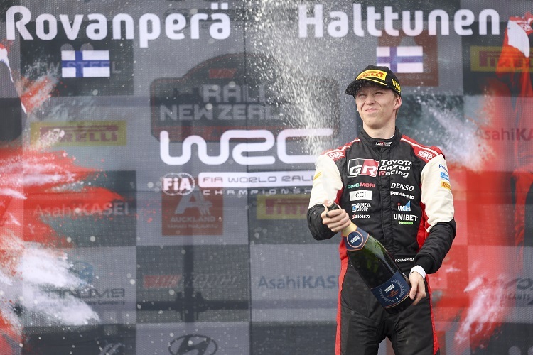 Kalle Rovanperä bei seinem ersten Titelgewinn