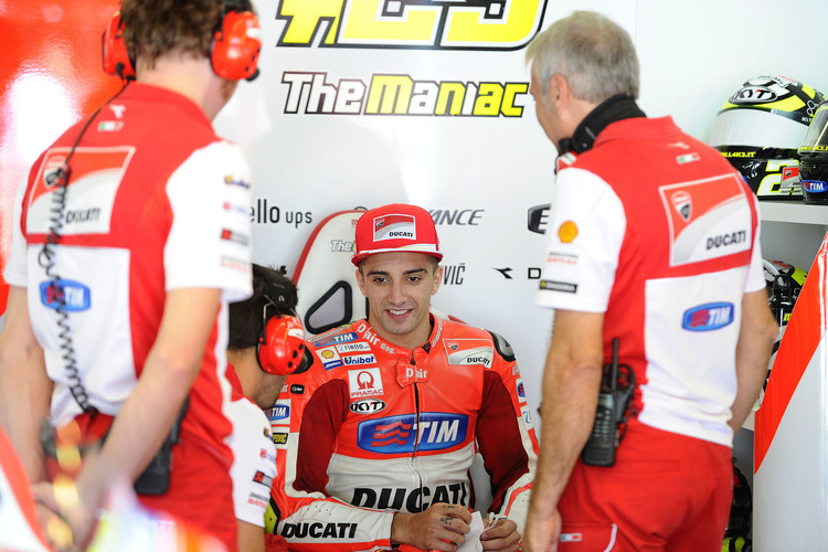 Andrea Iannone in der Ducati-Box