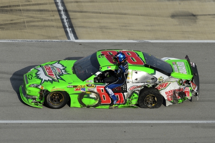 Talladega: Earnhardt nimmt Teamkollege Johnson nach dem Crash mit