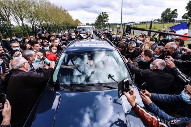 Fabio Quartararo wurde in Le Mans von den Fans bestürmt