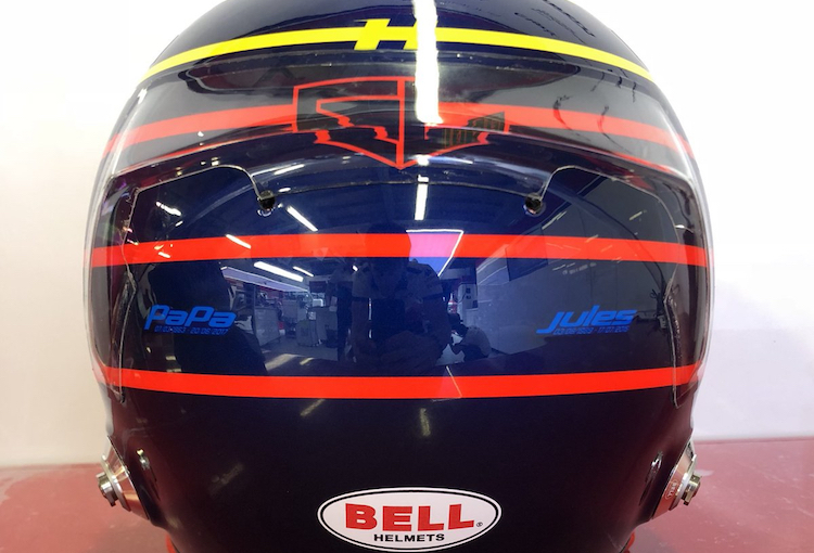 In Monaco ist Charles Leclerc mit dem Helm-Design seines Vaters unterwegs