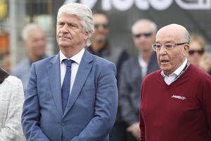 MotoGP-Boss Carmelo Ezpeleta (re.) mit FIM-Präsident Jorge Viegas)