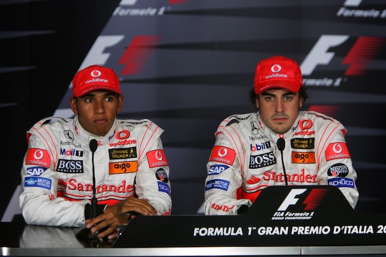 Harter Gegner im eigenen Team: Lewis Hamilton fuhr in seiner ersten Formel-1-Saison neben dem damaligen Weltmeister Fernando Alonso