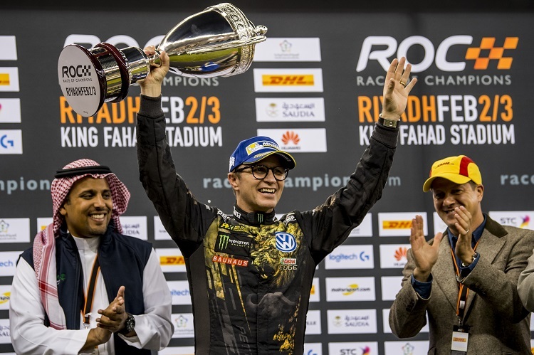 Petter Solberg freut sich über den zweiten Platz in Riad