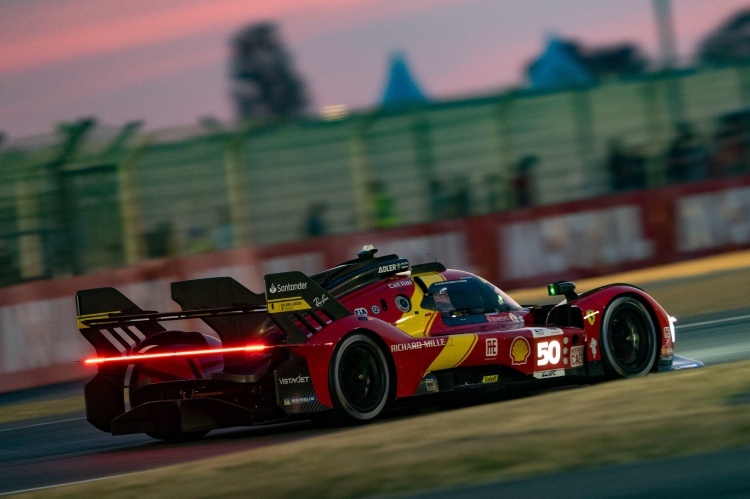 Zeigte allen das Heck: Der Ferrari 499P in Le Mans
