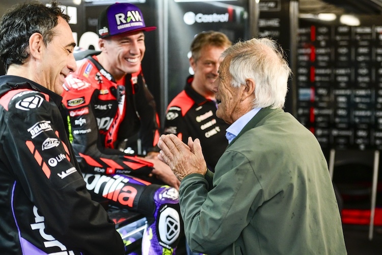 MotoGP-Legende Giacomo Agostini plauderte mit den Fahrern und Teams