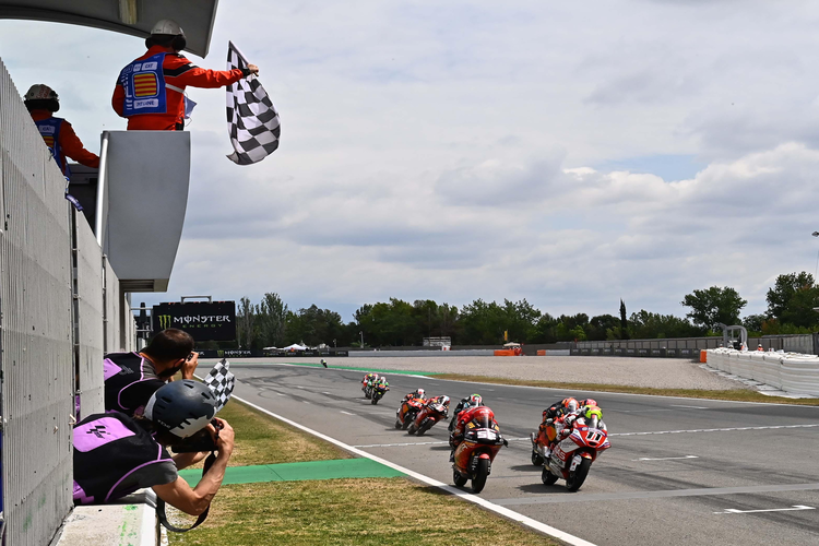 Herzschlagfinale: Sergio Garcia krönt seine Aufholjagd mit dem Moto3-Sieg beim Catalunya-GP
