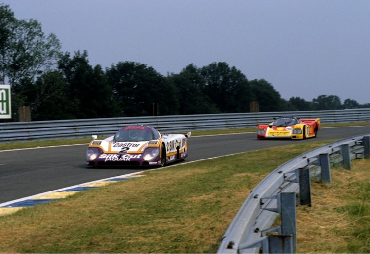 Gibt es in Le Mans bald wieder das Duell Jaguar gegen Porsche? 