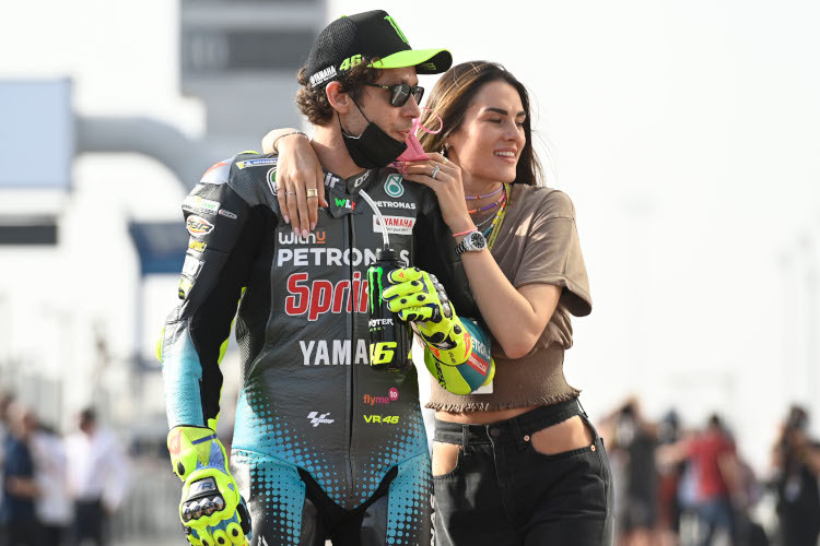 Valentino Rossi mit seiner Francesca Sofia in Katar