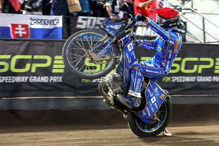 Bartosz Zmarzlik siegt in Prag
