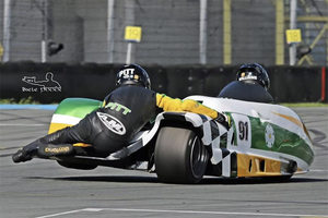 Do-it-yourself im Seitenwagen)