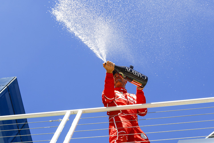 Sebastian Vettel nach seinem Sieg in Brasilien