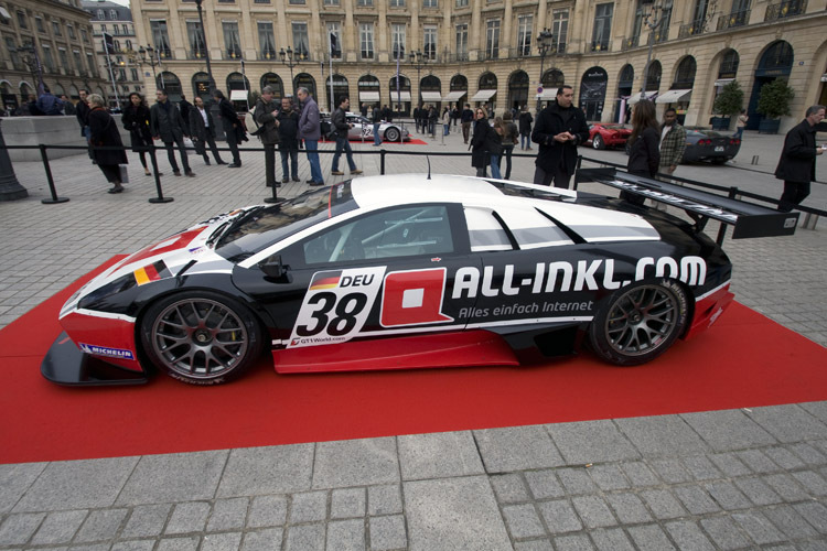 All-Inkl.com Lamborghini bei der Präsentation in Paris