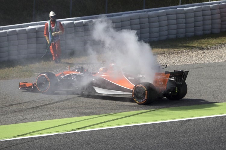 Motorschaden bei Fernando Alonso – das setzte eine Strafe