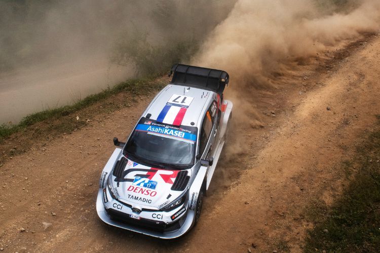 Sebastien Ogier (Toyota) schob sich nach Fourmaux-Pech auf Platz zwei vor