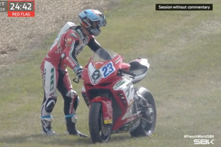 Marcel Schrötter musste seine MV Agusta abstellen