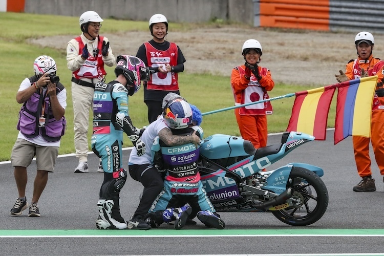 Alonso und sein Moto3-Renner beim Titelgewinn in Motegi