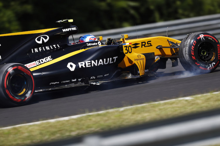 Jolyon Palmer mit seinem beschädigten Renault