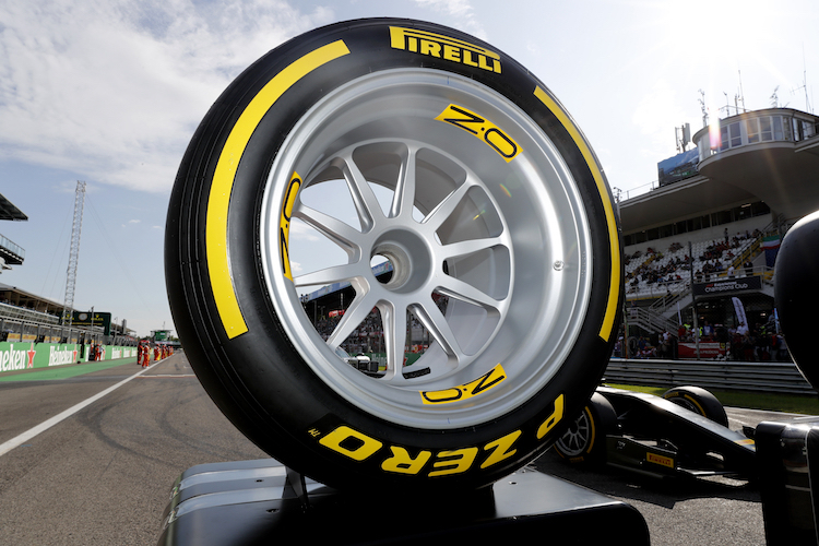 Pirelli Reifen 2021 Renault Testet In Le Castellet Formel 1 Speedweek Com