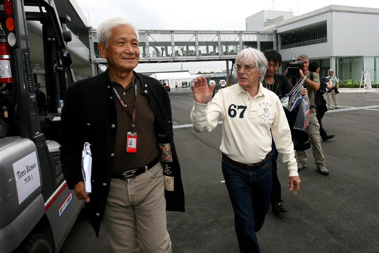 Die Promoter Masaro Unno und Bernie Ecclestone
